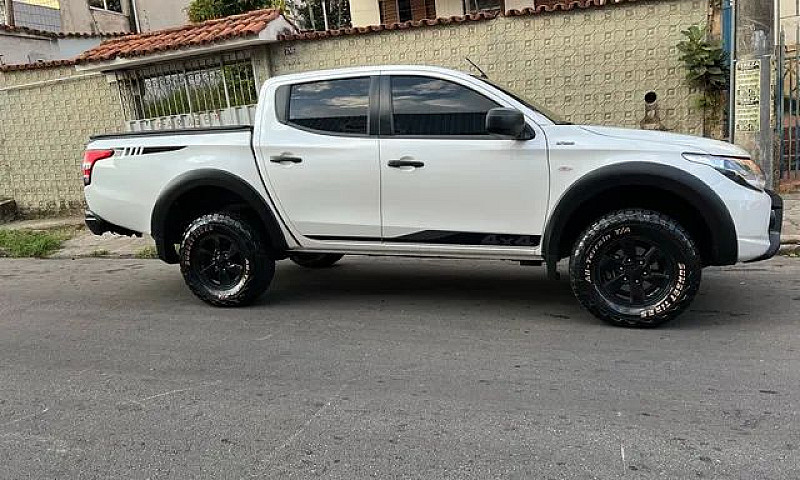 L200 Triton Outdoor ...