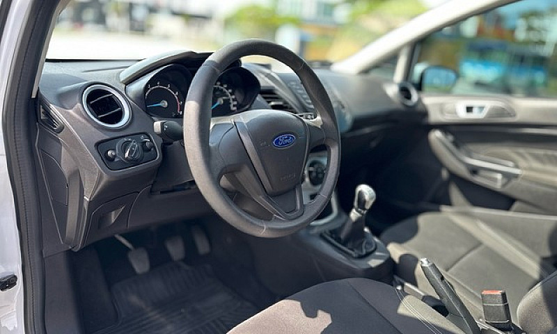 Ford Fiesta Hatch 1....
