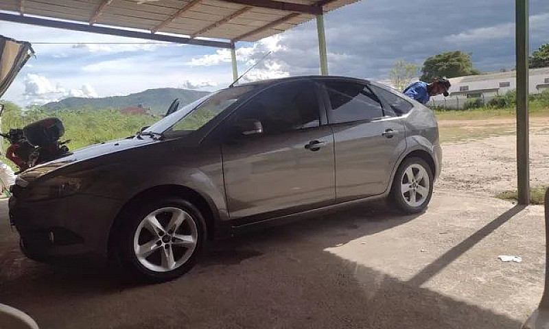 Focus 1.6 2011...