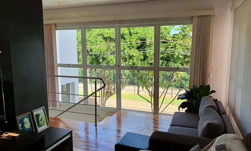 Sobrado À Venda Em P...