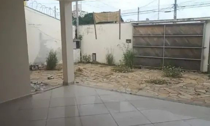 Casa Com 3 Dormitóri...