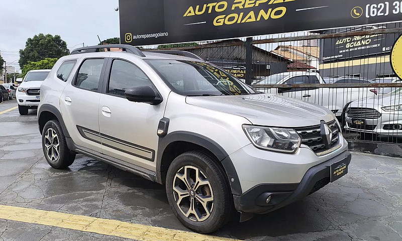 Renault Duster Iconi...