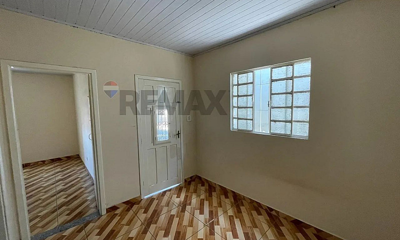 Casa Com 1 Dormitóri...