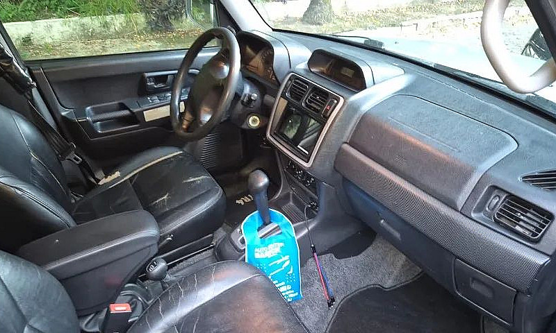 Mitsubishi Pajero Tr...