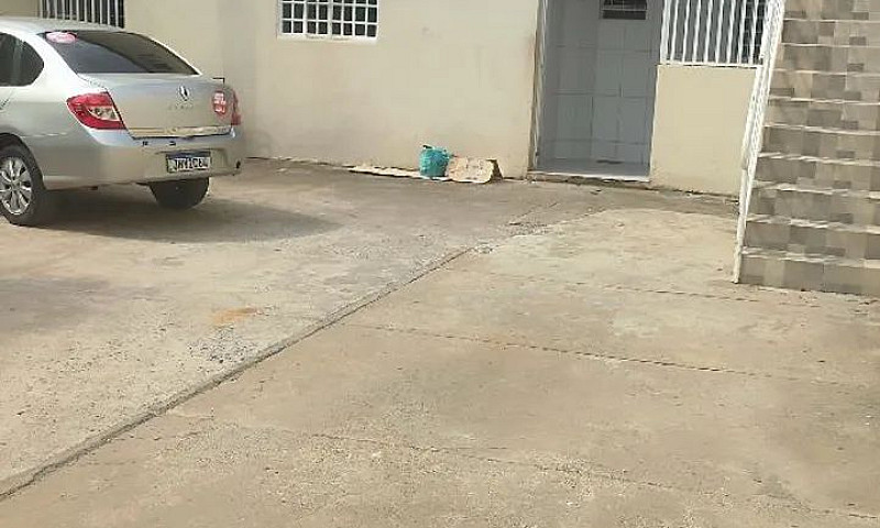 Casa Com Armários E ...