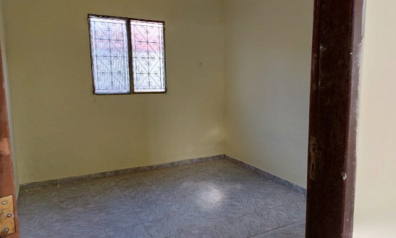 Casa 3 Dormitórios N...