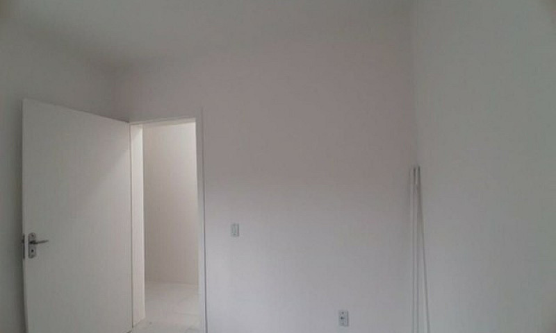 Vende-Se Casa No Pre...