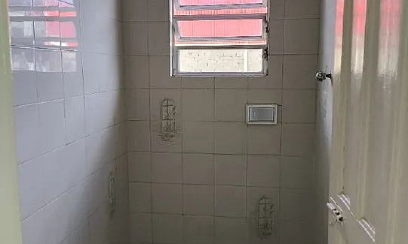 Alugo Casa Com 2 Qua...