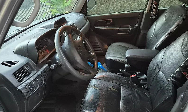 Mitsubishi Pajero Tr...