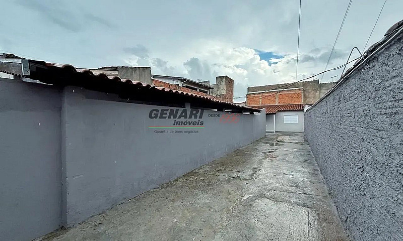 Casa Com 3 Quartos À...