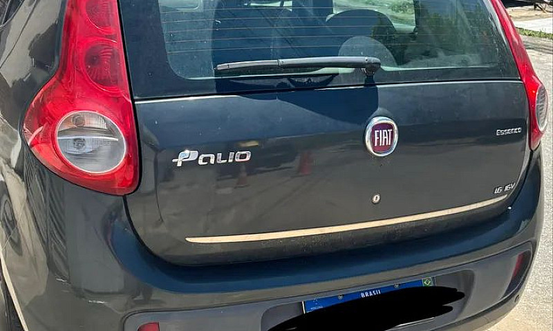 Fiat Palio Essence 1...