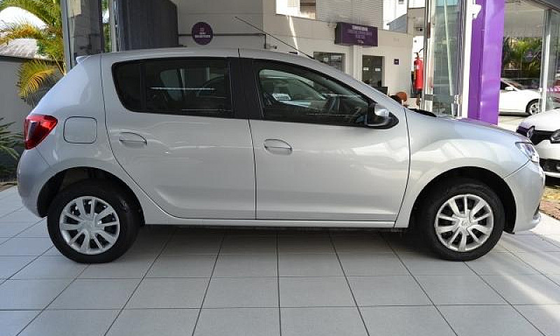 Renault  Sandero 1.6...