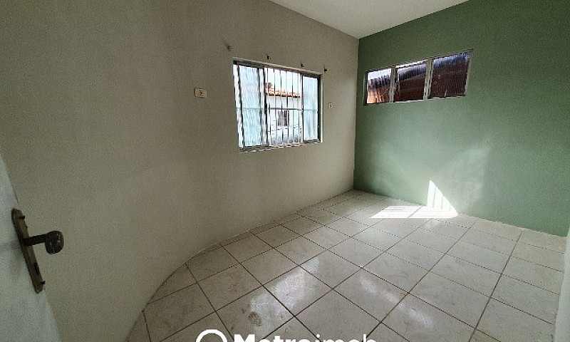 Casa Com 2 Quartos À...