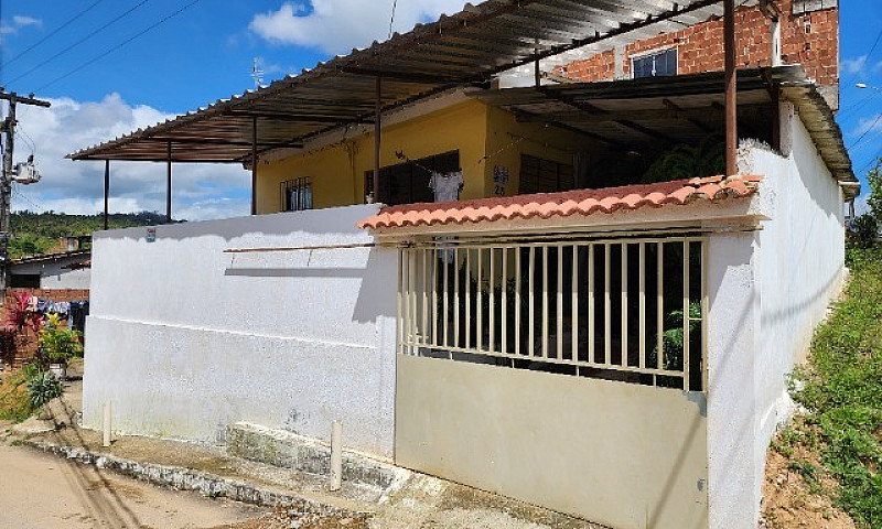 Vende-Se 2 Casas, Em...