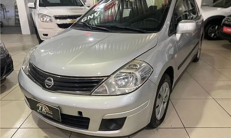 Nissan Tiida 2012 1....