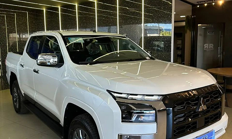 Mitsubishi Triton Hp...