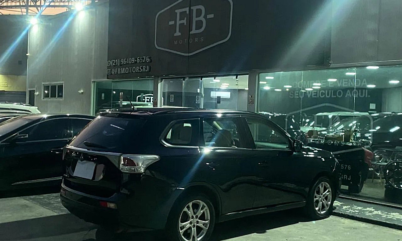 Mitsubishi Outlander...