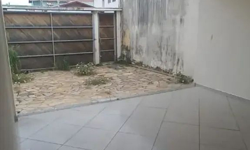 Casa Com 3 Dormitóri...
