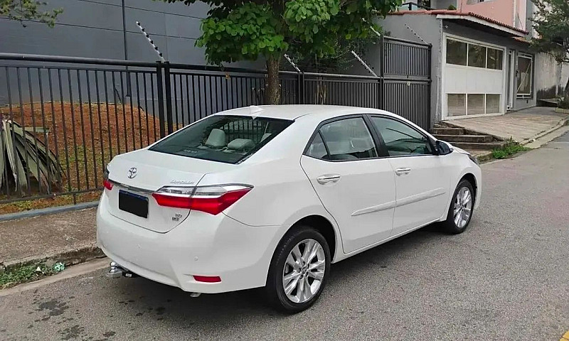 Toyota Corolla Xei 2...