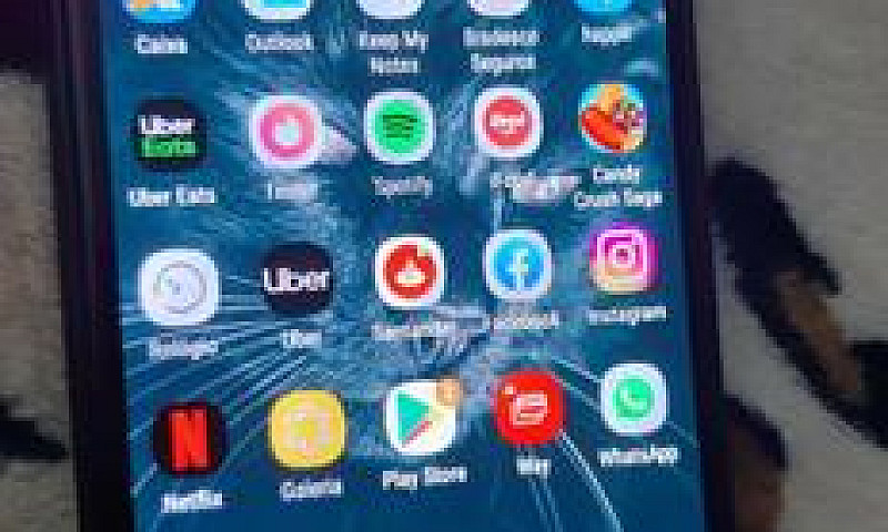 Samsung J7 64Gb...