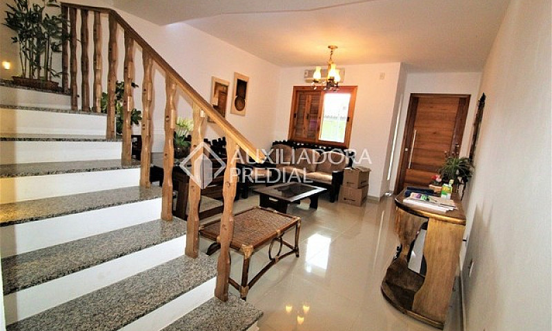 Casa À Venda Com 2 D...