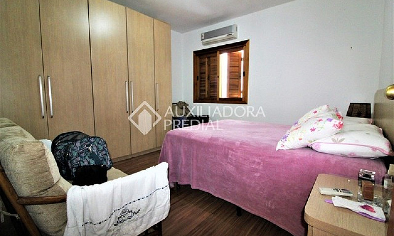 Casa À Venda Com 2 D...