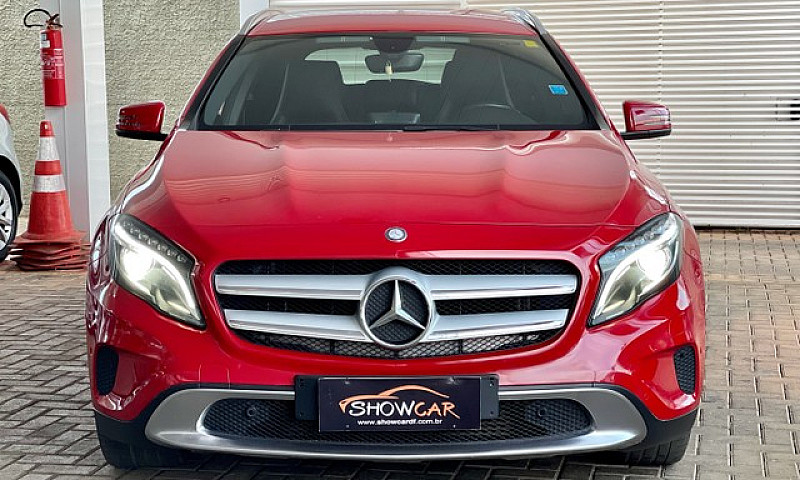 Mercedes-Benz Gla200...