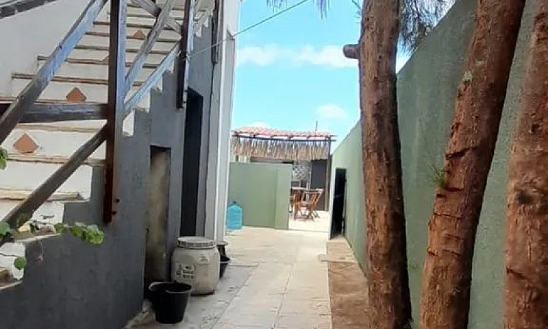 Casa Com 2 Apartamen...