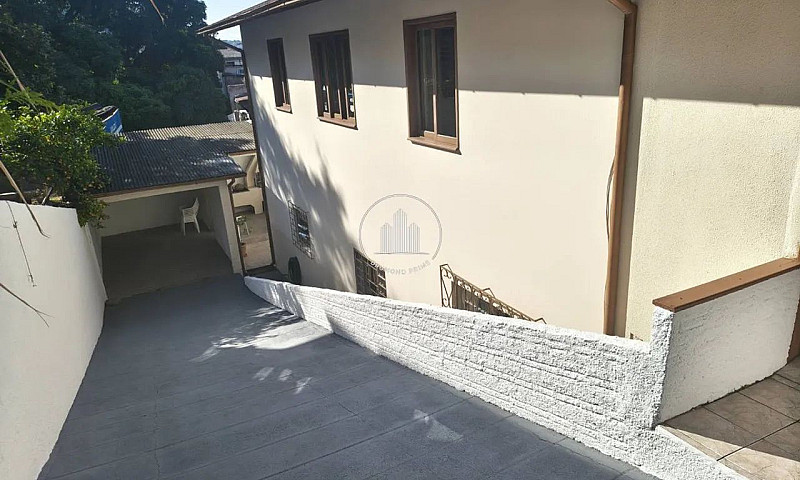 Casa Com 4 Quartos À...