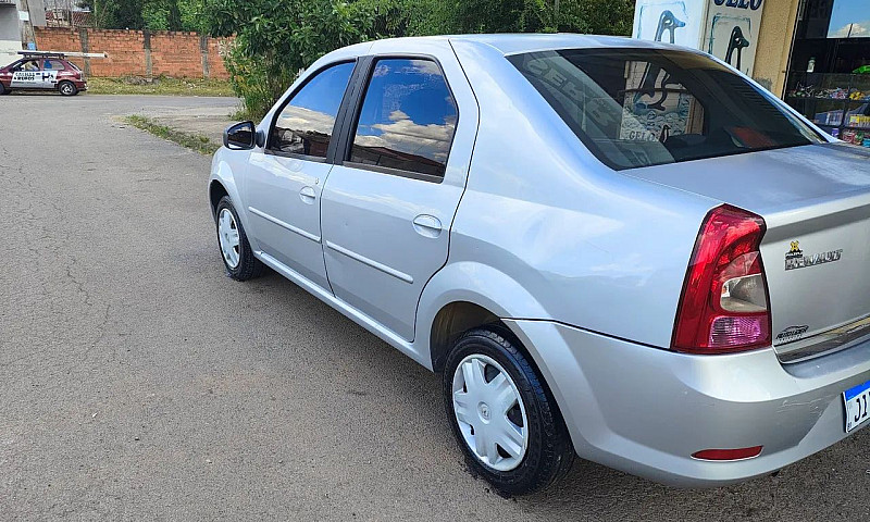 Renault Logan Expres...