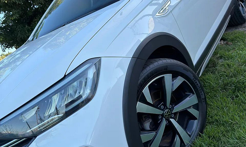 Volkswagen Nivus Hig...