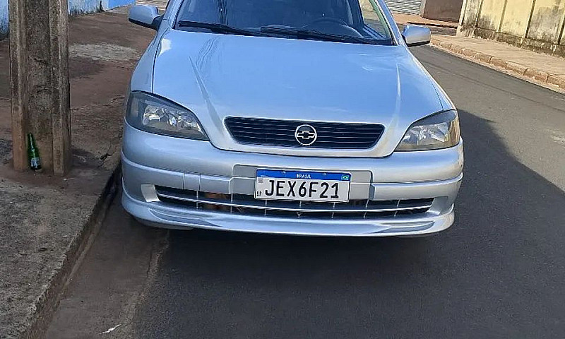 Chevrolet Astra Gl 1...