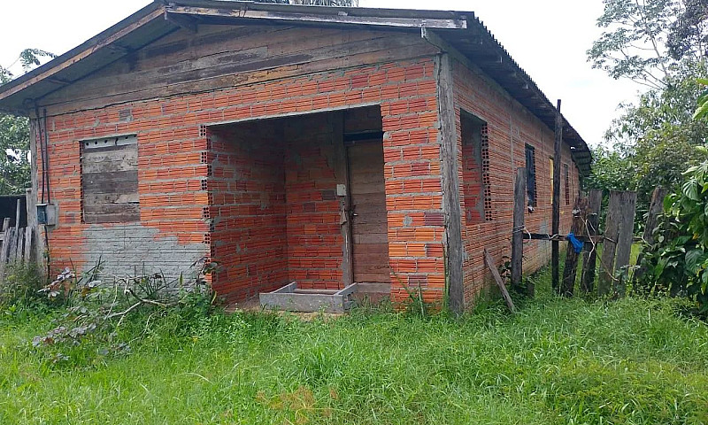 Casa No Interior Do ...