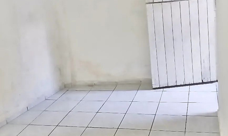 Alugo Casa Térrea No...