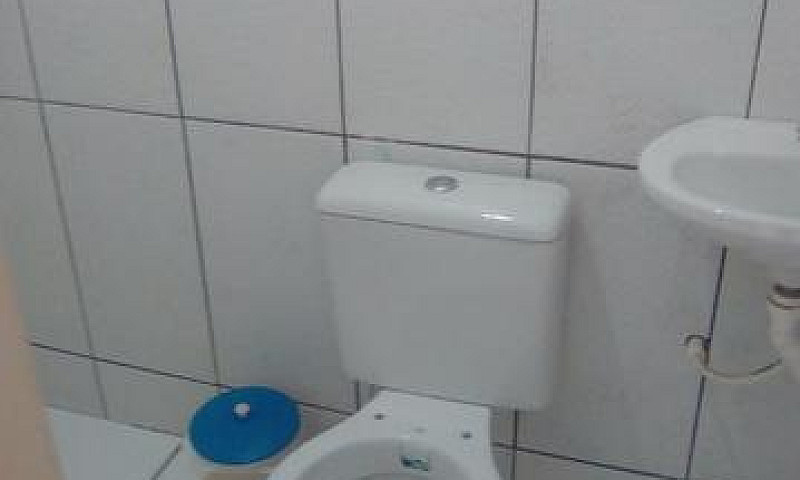 Aluga-Se Suíte...