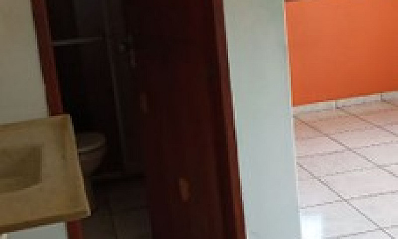 1 Quarto Com Pia Suí...