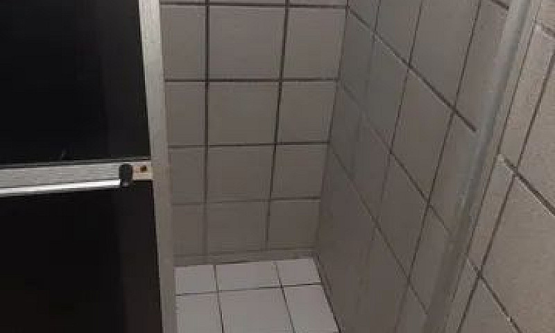 Alugo Casa Com 2 Qua...