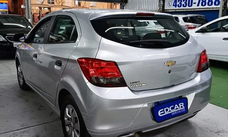 Chevrolet Onix Hatch...