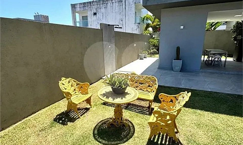 Condomínio Com 4 Qua...