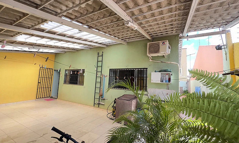 Casa Com 3 Quartos C...