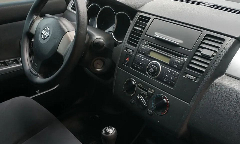 Nissan Tiida S 1.8/1...