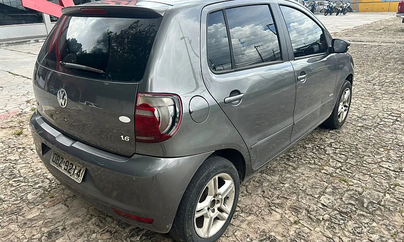Volkswagen Fox 1.6 M...