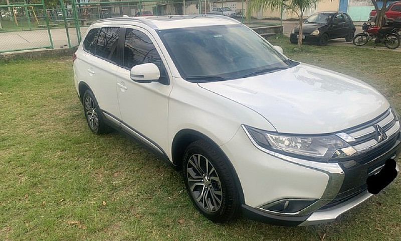 Mitsubishi Outlander...