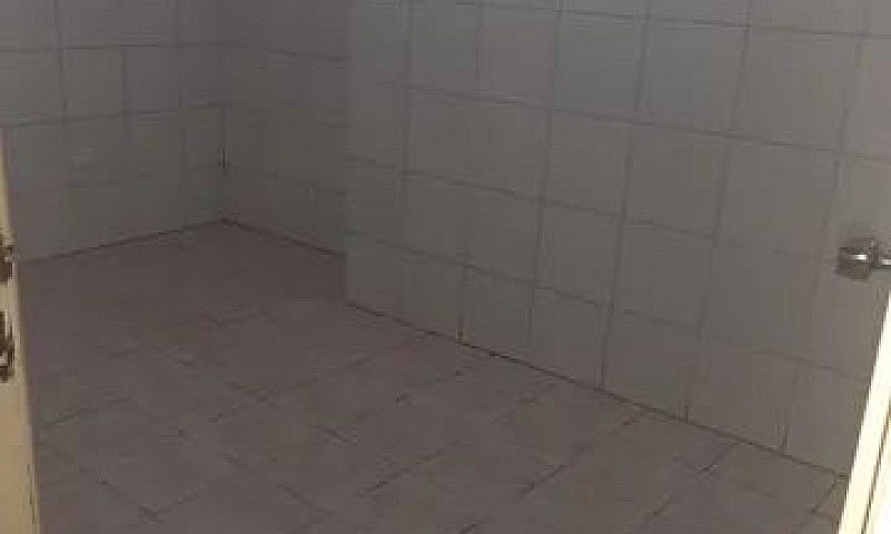 Alugo Casa Com 2 Qua...