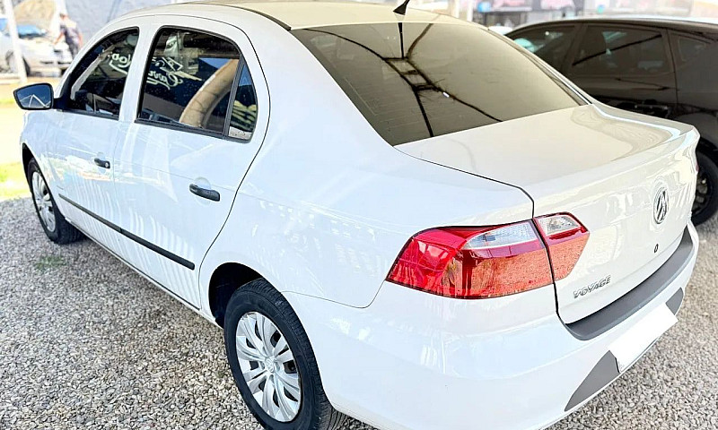 Volkswagen Voyage Tr...