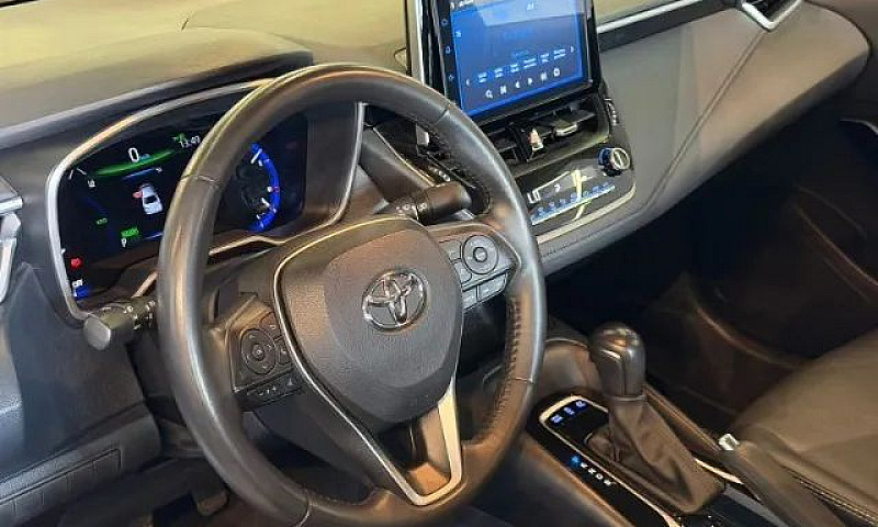 Toyota Corolla Altis...
