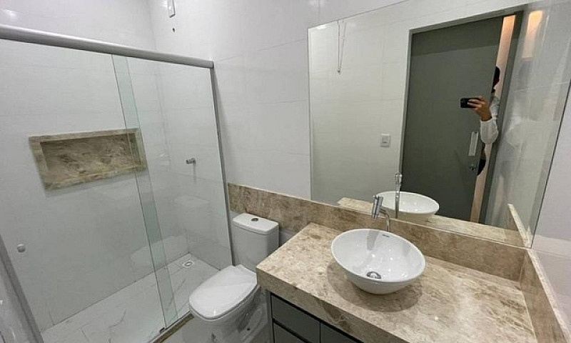 3 Suítes Com Piscina...
