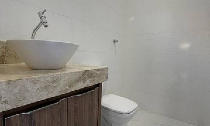 3 Suítes Com Piscina...
