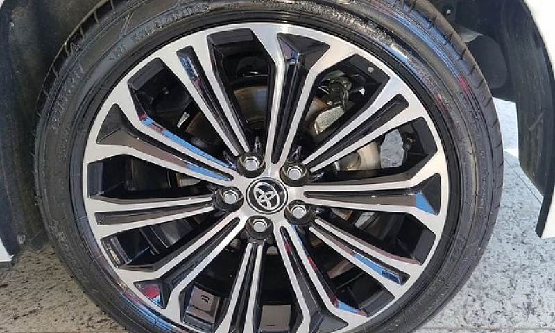 Toyota Corolla Altis...