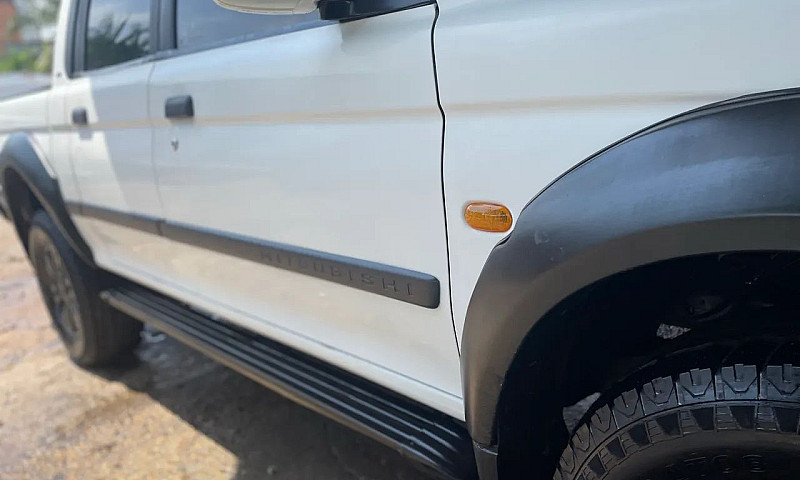 Mitsubishi L200 Gls ...